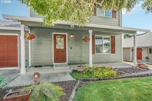1233 SW Fir Ct, Dundee, OR 97115 - Photo 2