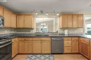 1233 SW Fir Ct, Dundee, OR 97115 - Photo 6