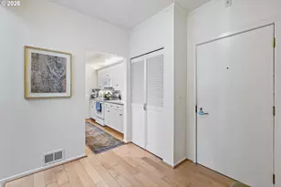 1710 S Harbor Way, Portland, OR 97201 - Photo 10