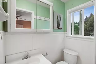14922 SE Rhine Ct, Portland, OR 97236 - Photo 26