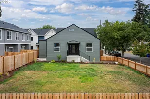 8413 NE Hassalo St, Portland, OR 97220 - Photo 36