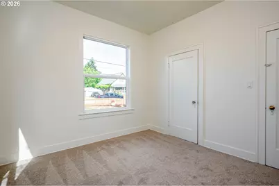 8413 NE Hassalo St, Portland, OR 97220 - Photo 28
