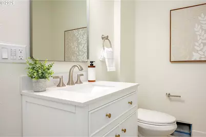 8413 NE Hassalo St, Portland, OR 97220 - Photo 30