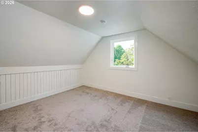 8413 NE Hassalo St, Portland, OR 97220 - Photo 26