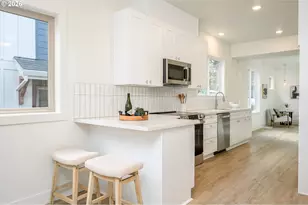 8413 NE Hassalo St, Portland, OR 97220 - Photo 18