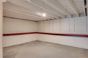 8413 NE Hassalo St, Portland, OR 97220 - Photo 34