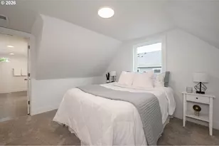 8413 NE Hassalo St, Portland, OR 97220 - Photo 22