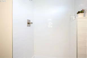 8413 NE Hassalo St, Portland, OR 97220 - Photo 24