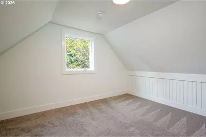 8413 NE Hassalo St, Portland, OR 97220 - Photo 26
