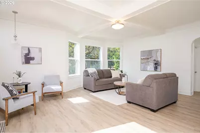 8413 NE Hassalo St, Portland, OR 97220 - Photo 6