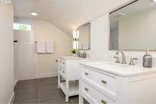 8413 NE Hassalo St, Portland, OR 97220 - Photo 22
