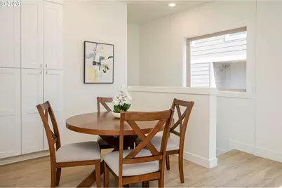 8413 NE Hassalo St, Portland, OR 97220 - Photo 16