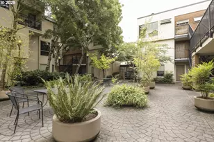 1535 SW Clay St, Portland, OR 97201 - Photo 28