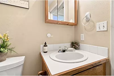 1145 Ash Grove Loop, Creswell, OR 97426 - Photo 32