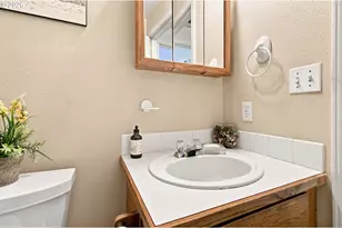 1145 Ash Grove Loop, Creswell, OR 97426 - Photo 32
