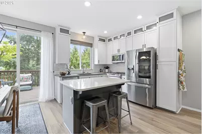 20275 Hoodview Ave, West Linn, OR 97068 - Photo 8