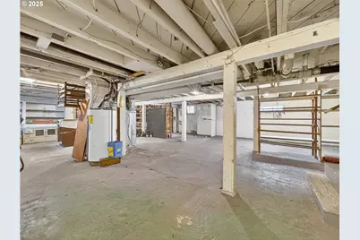 18515 SE River Rd, Milwaukie, OR 97267 - Photo 34