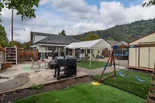 732 W Nebo St, Roseburg, OR 97471 - Photo 32