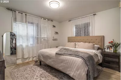 732 W Nebo St, Roseburg, OR 97471 - Photo 12