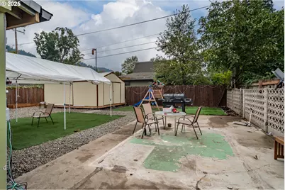 732 W Nebo St, Roseburg, OR 97471 - Photo 38