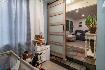 732 W Nebo St, Roseburg, OR 97471 - Photo 24