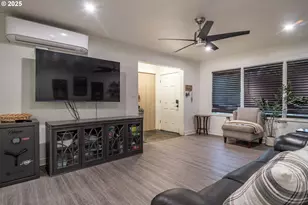 732 W Nebo St, Roseburg, OR 97471 - Photo 4