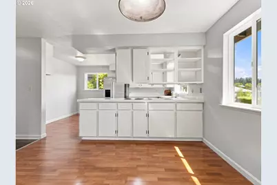 343 Cumberland St, Astoria, OR 97103 - Photo 12