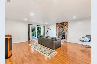 343 Cumberland St, Astoria, OR 97103 - Photo 28