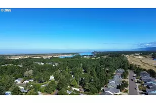 48 Park Village Dr, Florence, OR 97439 - Photo 14
