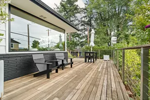 7033 SE Stark St, Portland, OR 97215 - Photo 40