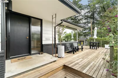 7033 SE Stark St, Portland, OR 97215 - Photo 2