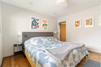 7033 SE Stark St, Portland, OR 97215 - Photo 20