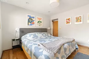 7033 SE Stark St, Portland, OR 97215 - Photo 20