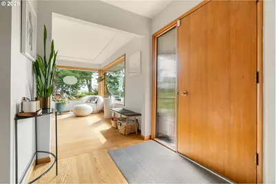 7033 SE Stark St, Portland, OR 97215 - Photo 4