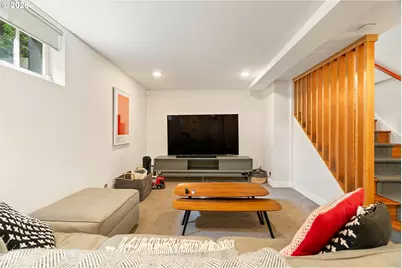 7033 SE Stark St, Portland, OR 97215 - Photo 28