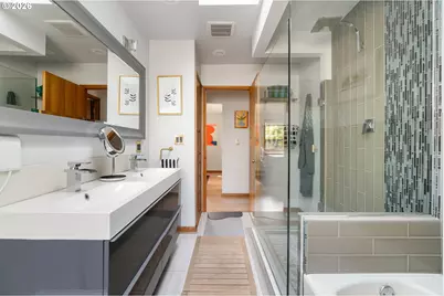 7033 SE Stark St, Portland, OR 97215 - Photo 24