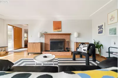 7033 SE Stark St, Portland, OR 97215 - Photo 8