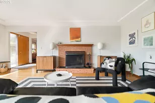 7033 SE Stark St, Portland, OR 97215 - Photo 8
