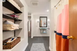 7033 SE Stark St, Portland, OR 97215 - Photo 32