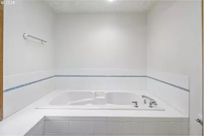 310 NE Greenway Dr, Gresham, OR 97030 - Photo 30