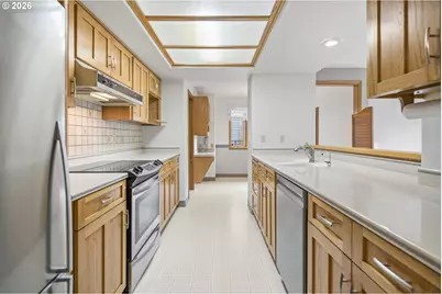 310 NE Greenway Dr, Gresham, OR 97030 - Photo 14
