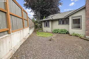 310 NE Greenway Dr, Gresham, OR 97030 - Photo 40