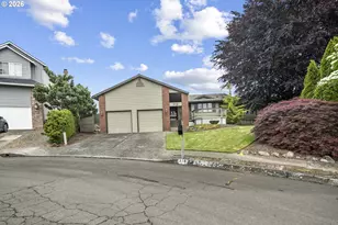310 NE Greenway Dr, Gresham, OR 97030 - Photo 48