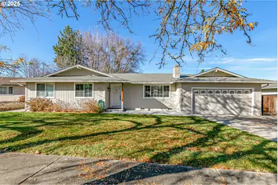 1569 Papago Dr, Medford, OR 97504 - Photo 4