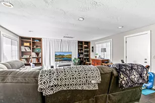 1569 Papago Dr, Medford, OR 97504 - Photo 12