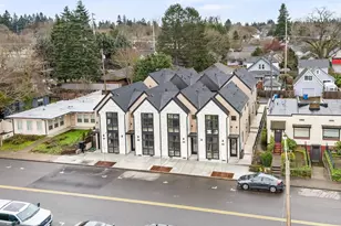 1911 Broadway St, Vancouver, WA 98663 - Photo 2