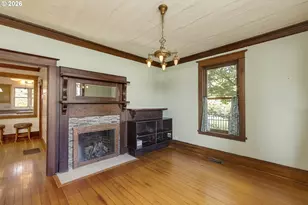 410 W Grant St, Carlton, OR 97111 - Photo 8