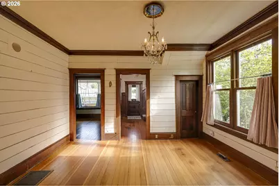 410 W Grant St, Carlton, OR 97111 - Photo 12