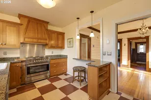 410 W Grant St, Carlton, OR 97111 - Photo 16