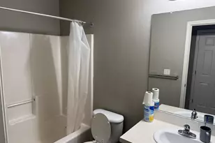 19155 SE Yamhill St, Portland, OR 97233 - Photo 6